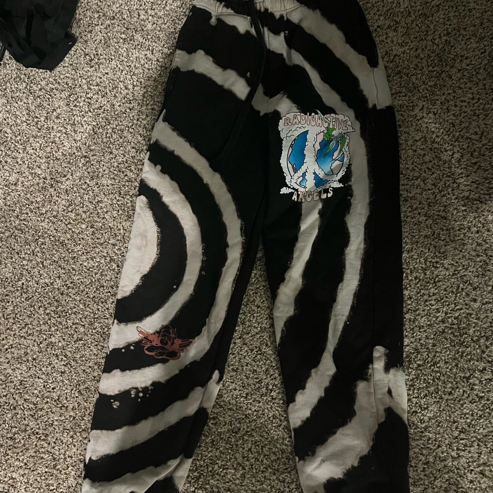 Boyslie radioactive sweatpants